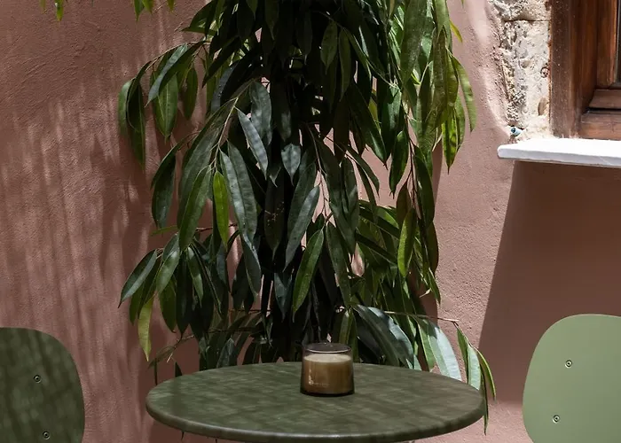 Qualia Slowlife * Hriszí Aktí Haniá